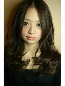 ループス(Roops) コケティッシュフェミニンロング[Roops表参道・南青山]