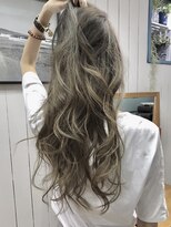 ロエナ(ROENA)&nbsp;外国人風ハイライト