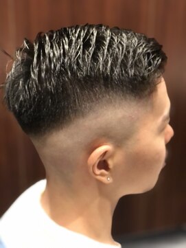 ヒロギンザ 田町店(HIRO GINZA) サイドパート×スキンフェード