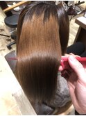 ブリーチ毛でも髪質改善酸性ストレートでツヤ髪に☆