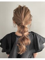 アスター(astar)&nbsp;【astar】簡単アレンジ　ゆるふわポニー