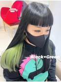 ＼黒髪×ネオングリーン／