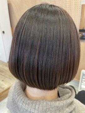 イリ パッツンボブ