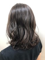 ヘアーアンドメイク アズール 深谷店(Hair&Make Azur) くせ毛風　シルバーアッシュ