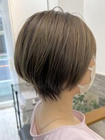 ノーベンバー(NOVEMBER) 【綺麗なシルエットのショートボブ】
