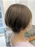 【綺麗なシルエットのショートボブ】