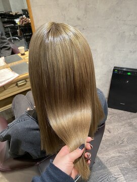 アフィナー(Afinar) ベージュカラー