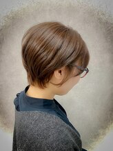 コナーズカット(connor’scut) 人気　耳掛けショート