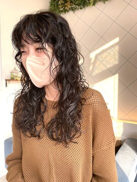 アンジュベイナハ (Ange Bay NAHA) ロングウルフ×夏スパイラルパーマ