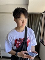 アイズ 海老名(AIZU)&nbsp;センターパート ニュアンスパーマ カルマパーマ スパイラル