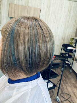 チル ショートボブ