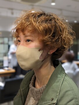 ケーオーエスビューティー(K O S beauty) ランダムな動きのクルクルパーマショート!