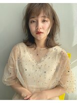 オグジュアリー 表参道(aux.) ミディアムレイヤー×ブラウンベージュ