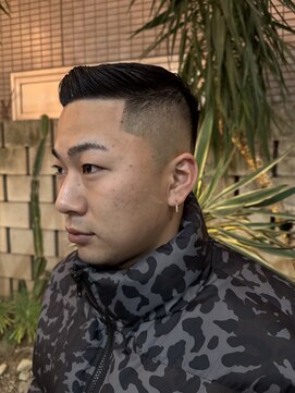 ローグ(Logue) フェザーアップ/スキンフェード/メンズカット/バーバー