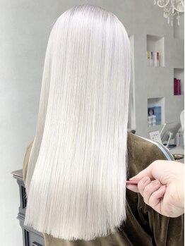 厳選された最高級の商材使用！ダメージを予防しながら毛先まで潤いたっぷりのうる艶美髪へ導きます＊