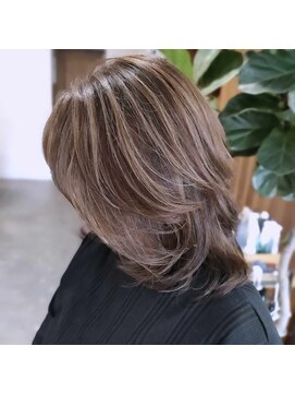 ヘアラボ シロ(Hair lab.Shiro) 白髪ぼかし/脱白髪染め/ケアブリーチ/ハイライト