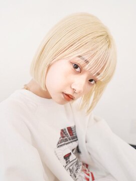 オルセン(OLSEN) ブロンドボブ/ぷつっと/ハイトーン/金髪/抜きっぱなし/ワンレン