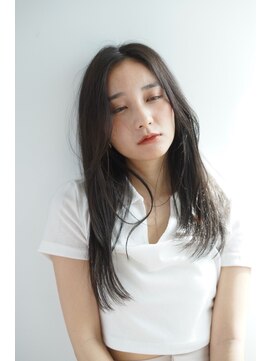 ルフュージュ バイ プロデュース 相模大野店(Refuge by Produce) 暗髪/レイヤーカット/長めバング