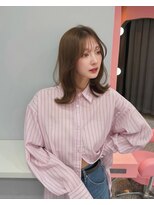 ボタン コロン 表参道 原宿(VOTAN COLON) 顔まわりカット/ミディアムレイヤー/外ハネ