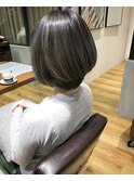 アゴラインのボブにグレーベージュで透明感を♪