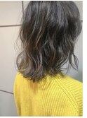外国人風グレージュハイライトロブ