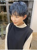 ネイビーカラーのパーマショート