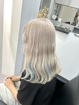 シェイロ(Cielro) ホワイト×インナーカラー《ピンクベージュインナーグレージュ