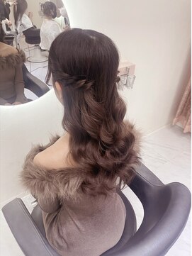 クラン 梅田店(clan) ねじりハーフツイン