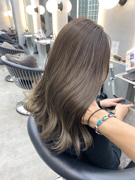 ロンドポレール 北千住(Lond polaire) 【伊勢】レイヤーカット×オリーブベージュ