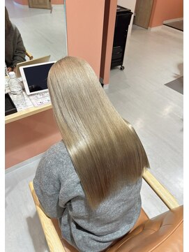 モイ(moi) プラチナブロンド