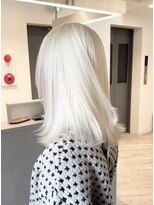 アンドソー 池袋(&so.)&nbsp;ハイトーンカラー/ホワイトブロンド/抜きっぱなしブリーチ/ボブ/