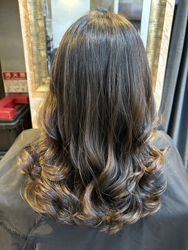 ディアス(DIAS) コテ巻きパーマ