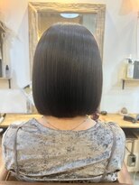 クオリア(QUALIA)&nbsp;パサつきを抑える艶ワンレンボブ/髪質改善  柏