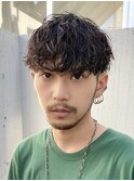 渋谷波巻きパーマ束感ツイストスパイラル無造作メンズパーマ色気