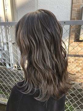 テテ(TETE) バレイヤージュナチュラル　長堀橋×心斎橋