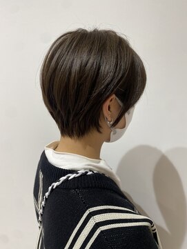 ハグクレア(HUG CLAIRE) ショート×オリーブ