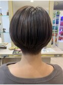 前下がりショートボブ/30代/40代/50代/メンズライク襟足刈り上げ