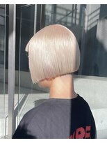 ヲタク(wotaku.)&nbsp;ホワイトミルクティー切りっぱなしボブ抜きっぱなしブロンド