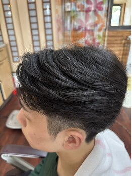 ビジネスシーンでもキマる、休日も楽しめる。そんなメンズスタイルが人気！清潔感あるスタイルで、好印象◎