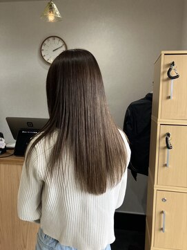 イーチ(Each) ロングサラツヤストレート