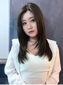 レイヤーカット センターパート オリーブベージュ 透明感