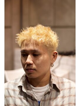 キングスマントーキョー 立川店(KINGSMAN TOKYO) イージーパンク