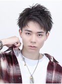 爽やかアップバングツーブロック刈り上げショート
