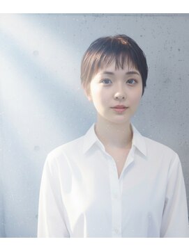 大人ショート　ミニマム　小顔