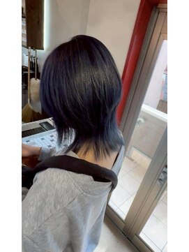 ヴァイオレット(VIOLET) 20代 ショートウルフ  ネイビーブルーバイオレット
