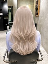 エノア 青山(ENORE)&nbsp;ホワイトベージュ×ケアブリーチで叶える透明感ハイトーンカラー