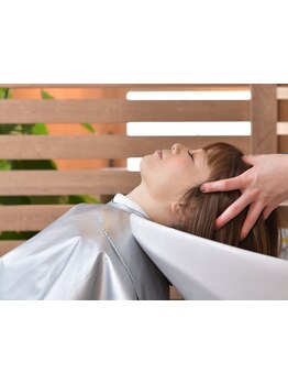 日々のストレスからあなたを解放し、最高のリラクゼーションをご用意☆地肌を整え、健やかな頭皮へと導く＊