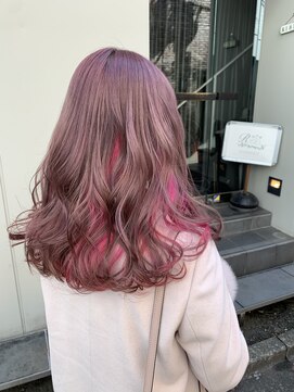 リゼル ユア 渋谷(RISEL YUA) ピンク×ピンクのガーリーセミロング