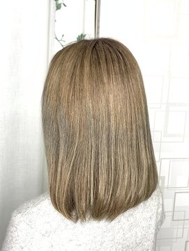 リトル(Re:tle) 【河野有希】脱ヘナのハイトーンミルクティベージュ