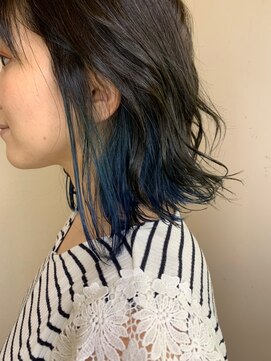 フロート 小阪店(float) インナーカラー_エアリーミディ 黒髪 ホワイトアッシュ